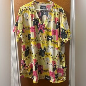 Butter-soft Colorful Cat Print Scrub Top